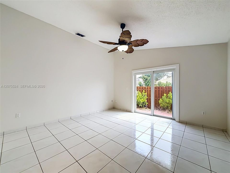 For Rent: $3,000 (2 beds, 2 baths, 1178 Square Feet)