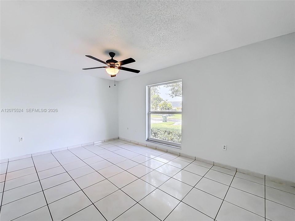 For Rent: $3,000 (2 beds, 2 baths, 1178 Square Feet)