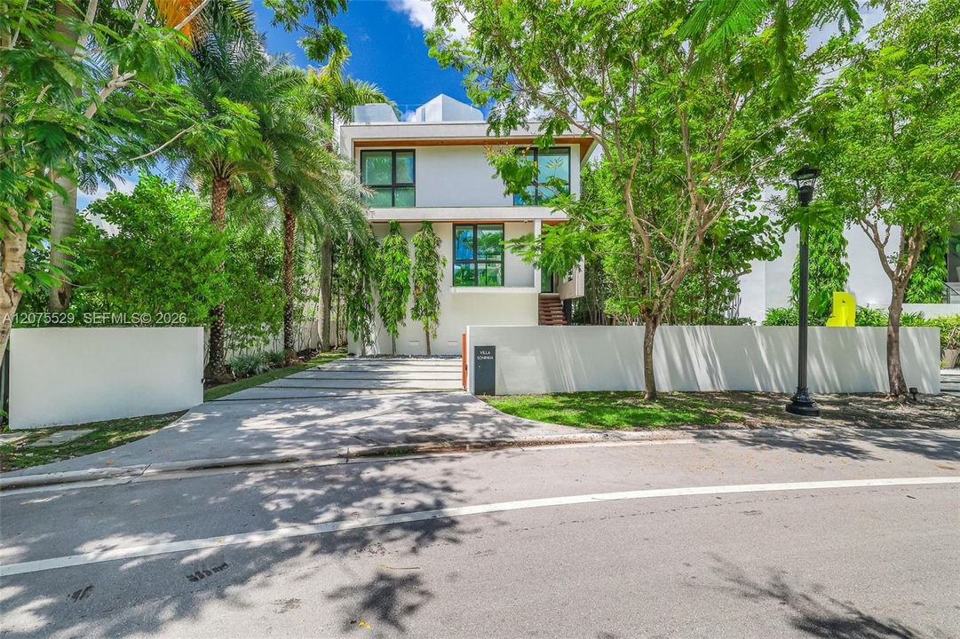 En Venta: $4,250,000 (3 camas, 2 baños, 2022 Pies cuadrados)