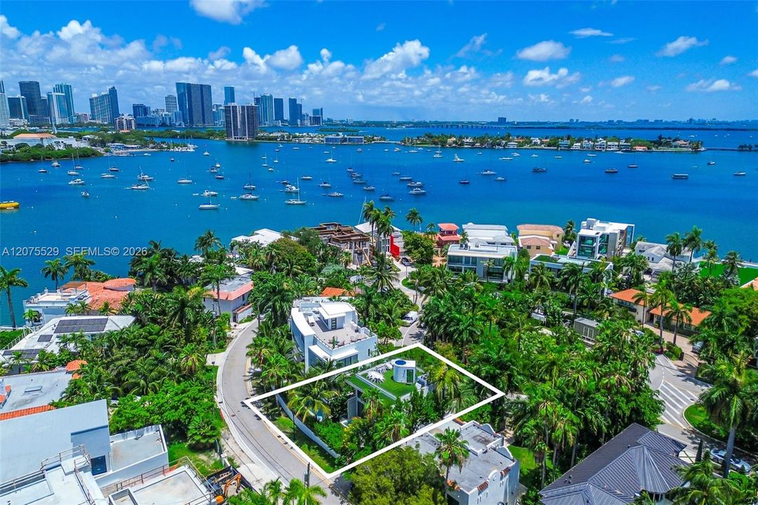 En Venta: $4,250,000 (3 camas, 2 baños, 2022 Pies cuadrados)
