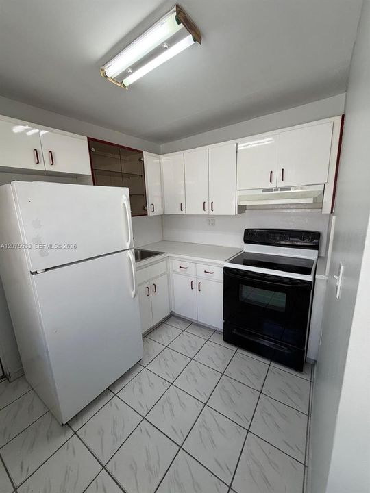 В аренду: $1,750 (1 спален, 1 ванн, 400 Квадратных фут)