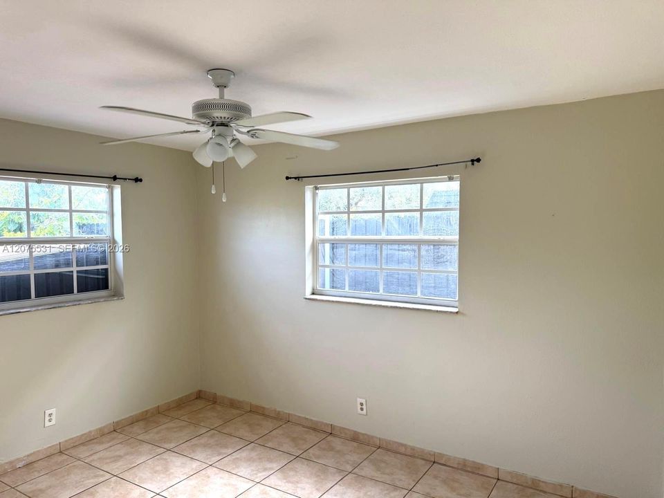 For Rent: $2,700 (2 beds, 2 baths, 2086 Square Feet)
