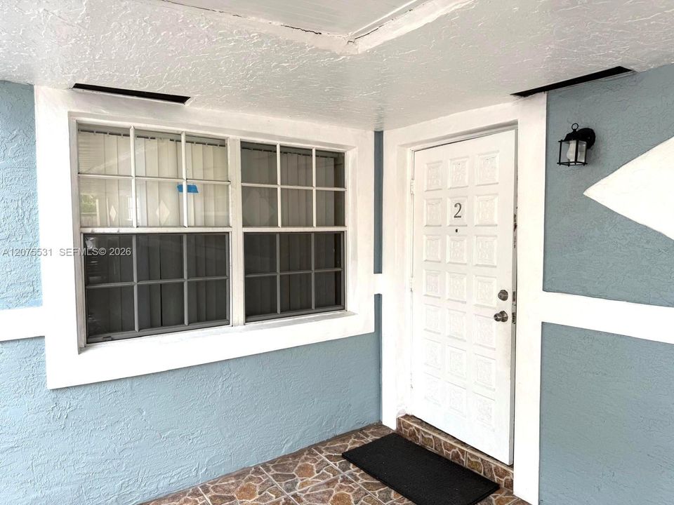 For Rent: $2,700 (2 beds, 2 baths, 2086 Square Feet)