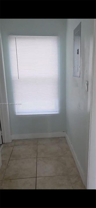 For Rent: $1,700 (1 beds, 1 baths, 651 Square Feet)