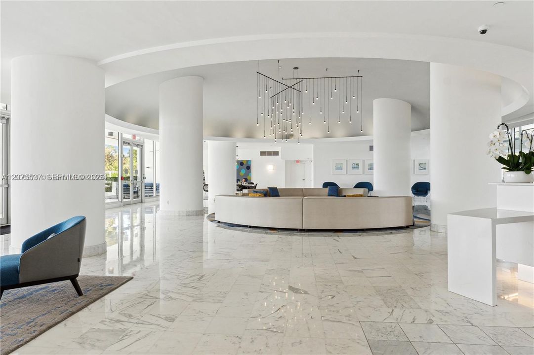 For Rent: $3,750 (1 beds, 1 baths, 852 Square Feet)