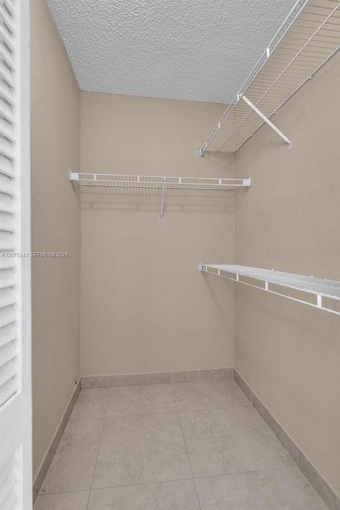 В аренду: $2,250 (3 спален, 2 ванн, 1170 Квадратных фут)