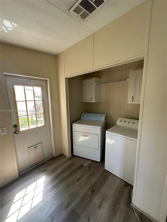 En Renta: $2,295 (3 camas, 2 baños, 1512 Pies cuadrados)