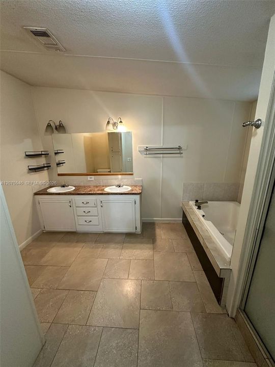 En Renta: $2,295 (3 camas, 2 baños, 1512 Pies cuadrados)