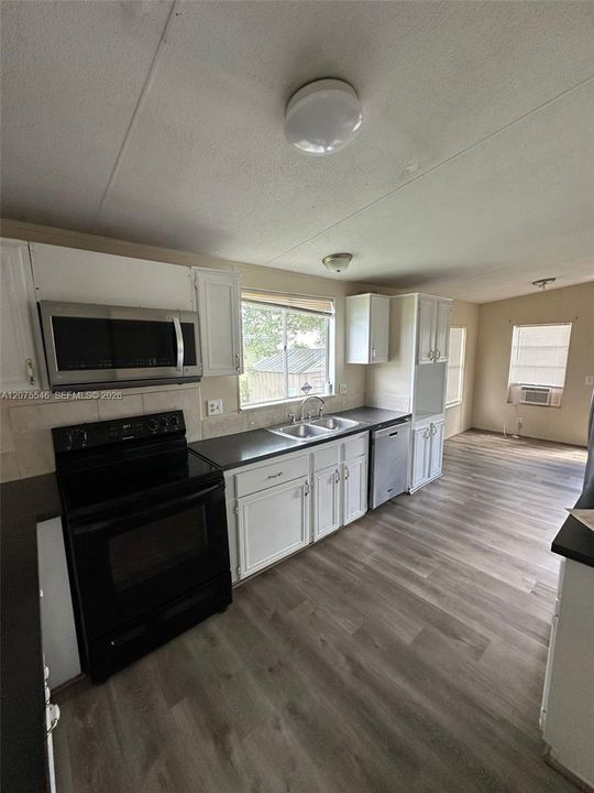 En Renta: $2,295 (3 camas, 2 baños, 1512 Pies cuadrados)