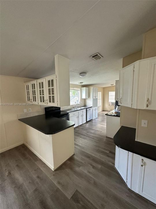 En Renta: $2,295 (3 camas, 2 baños, 1512 Pies cuadrados)