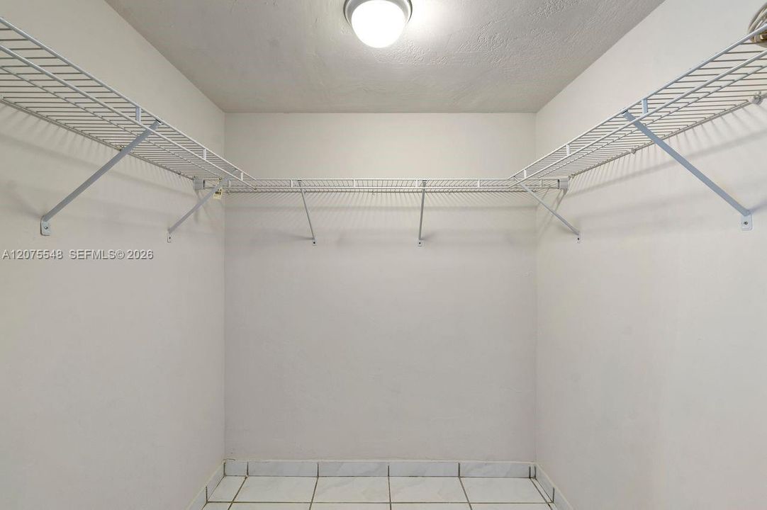 En Venta: $235,000 (2 camas, 2 baños, 965 Pies cuadrados)
