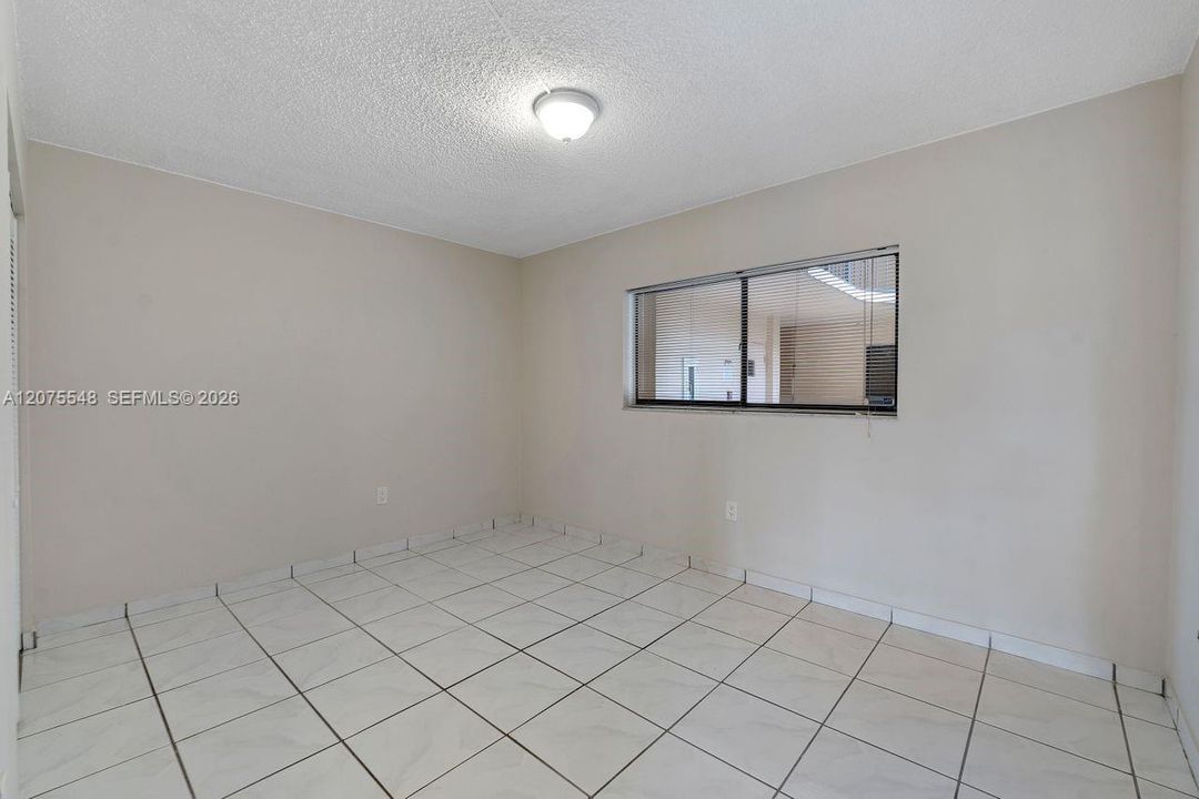 En Venta: $235,000 (2 camas, 2 baños, 965 Pies cuadrados)