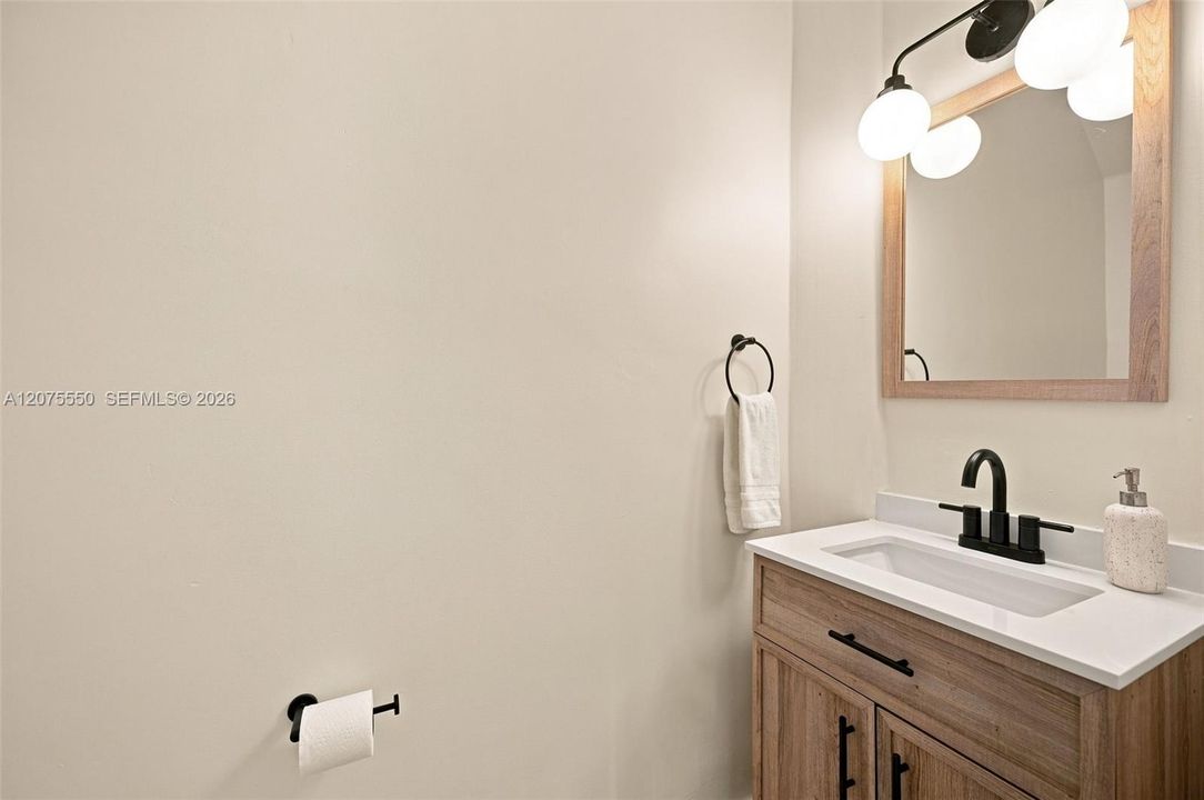 For Rent: $2,900 (2 beds, 2 baths, 1338 Square Feet)