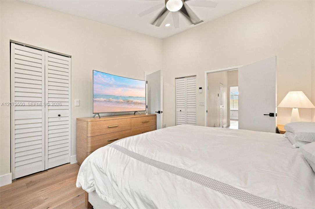 For Rent: $2,900 (2 beds, 2 baths, 1338 Square Feet)