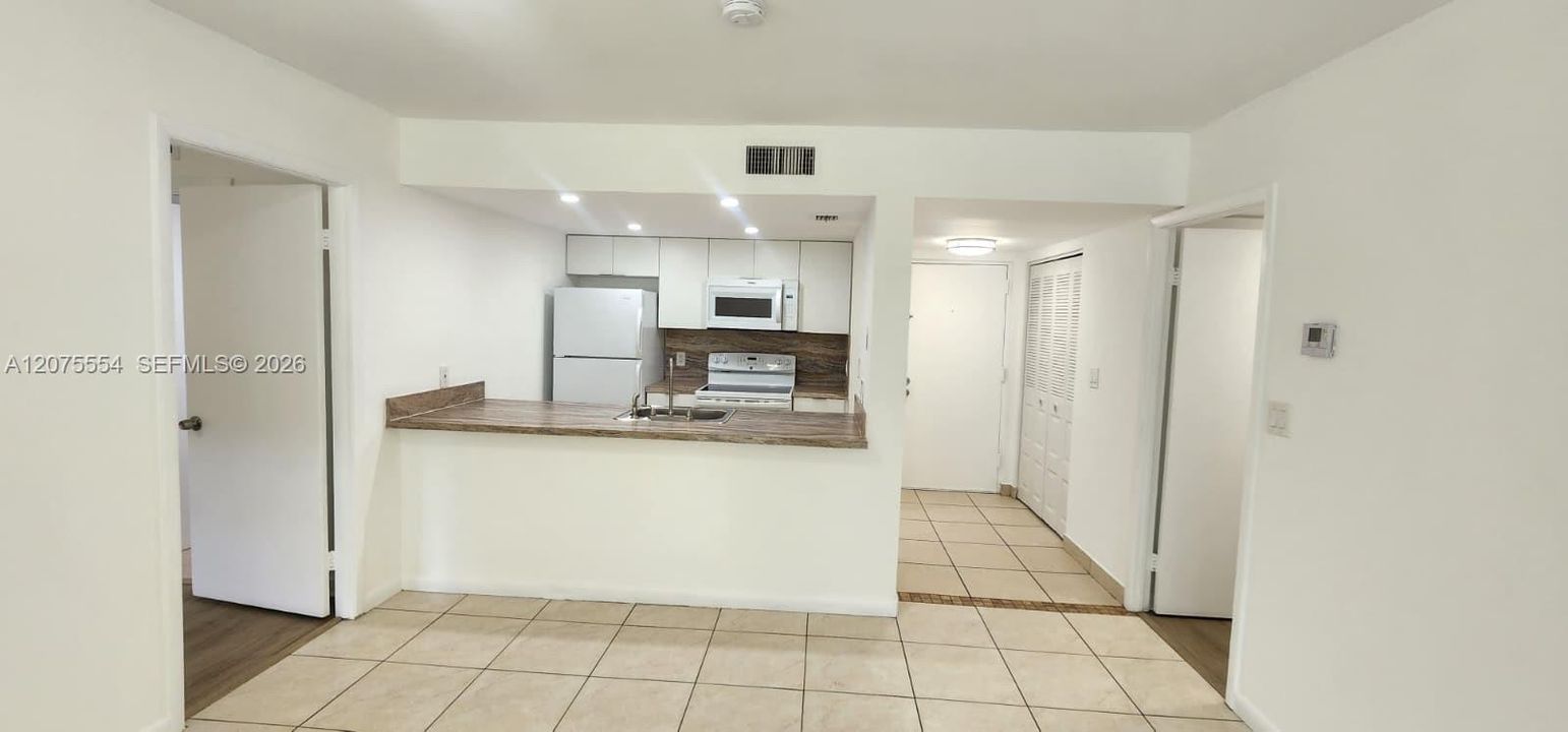 En Renta: $2,375 (2 camas, 2 baños, 992 Pies cuadrados)