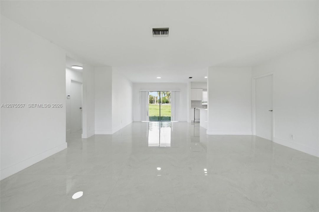 For Rent: $3,400 (3 beds, 2 baths, 1440 Square Feet)