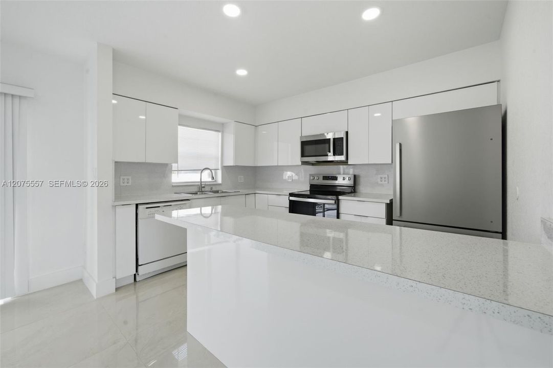 For Rent: $3,400 (3 beds, 2 baths, 1440 Square Feet)