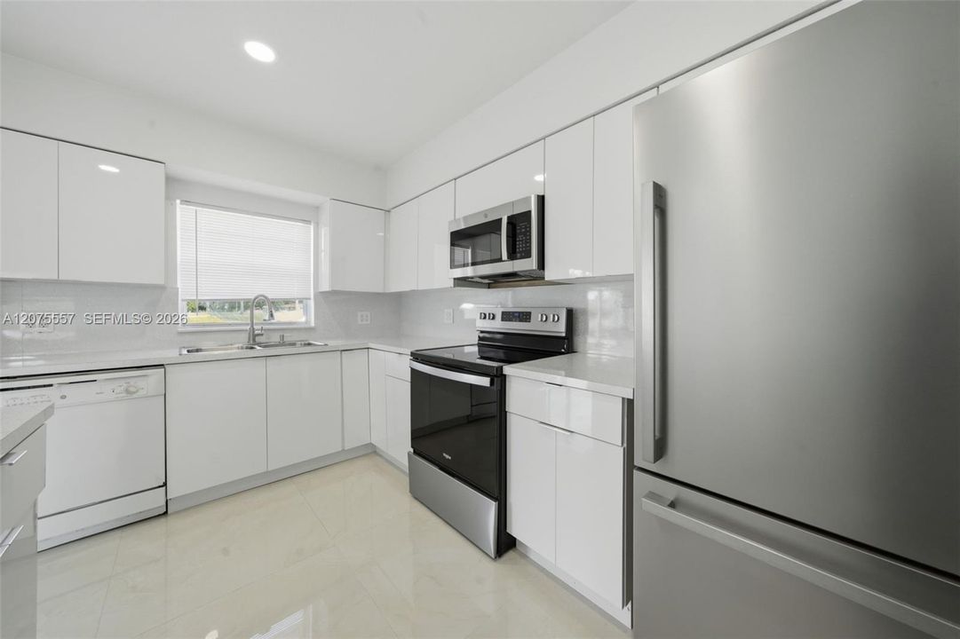 For Rent: $3,400 (3 beds, 2 baths, 1440 Square Feet)