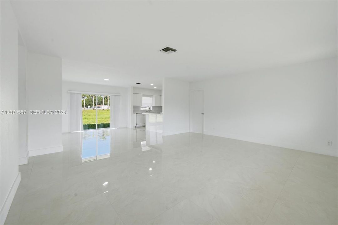 For Rent: $3,400 (3 beds, 2 baths, 1440 Square Feet)