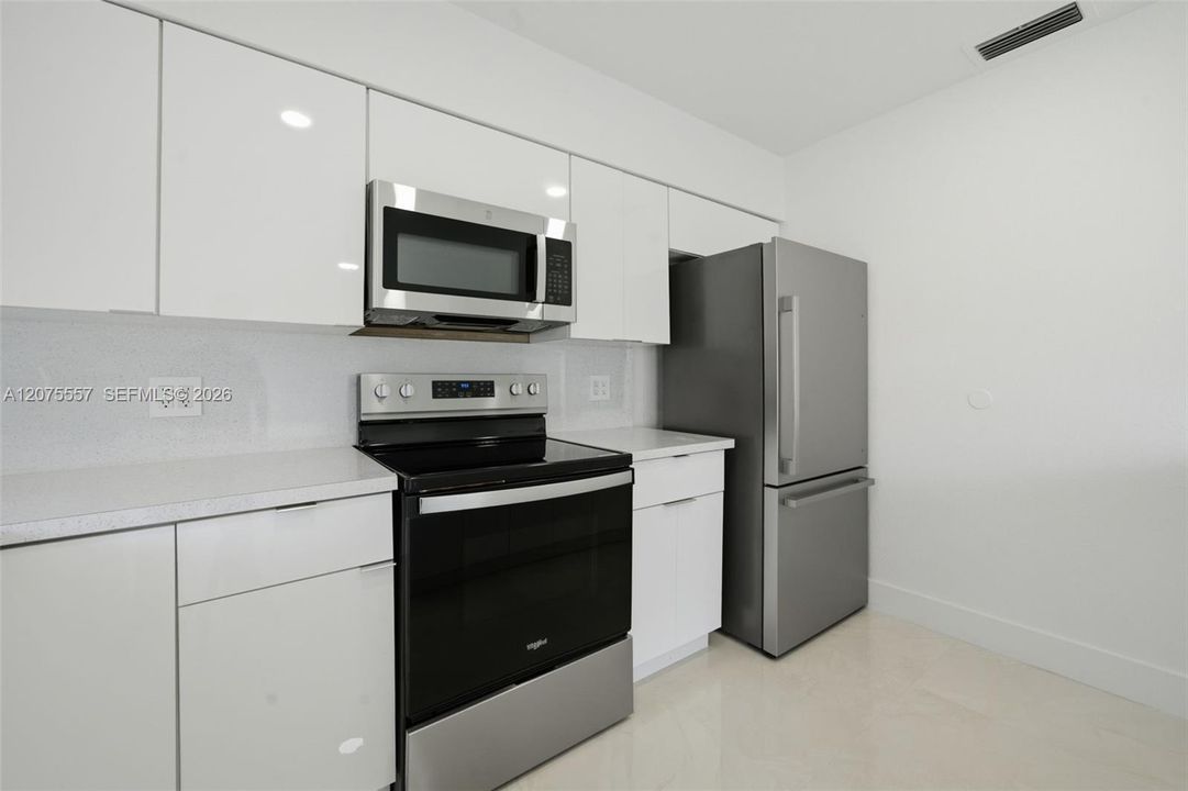 For Rent: $3,400 (3 beds, 2 baths, 1440 Square Feet)