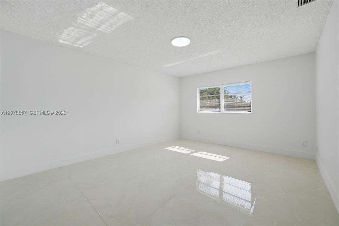 For Rent: $3,400 (3 beds, 2 baths, 1440 Square Feet)