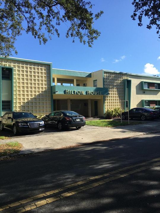 Exterior 3