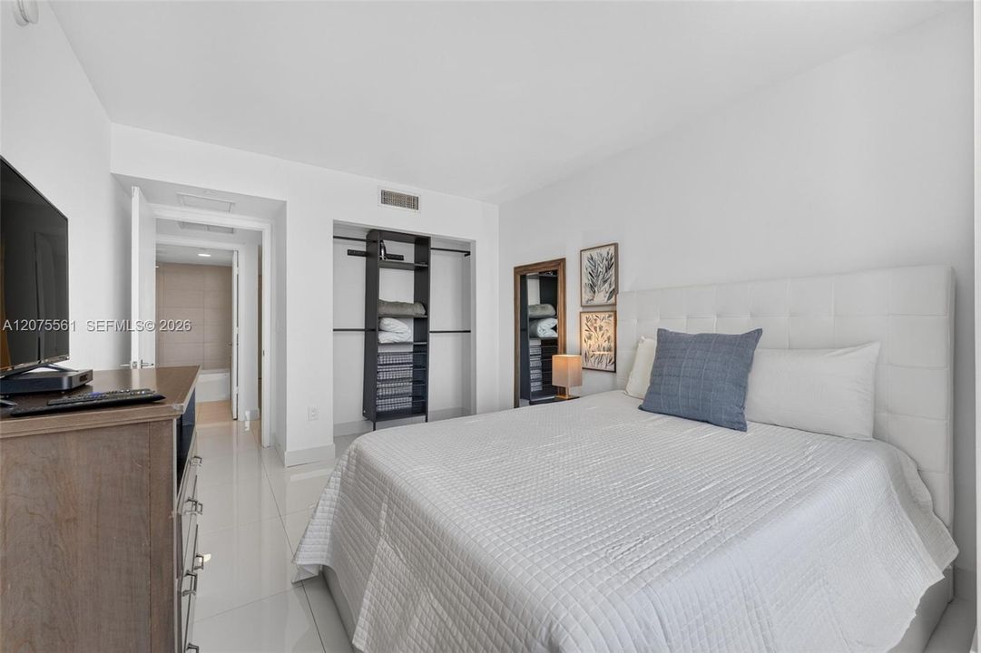 For Rent: $6,500 (3 beds, 3 baths, 1737 Square Feet)
