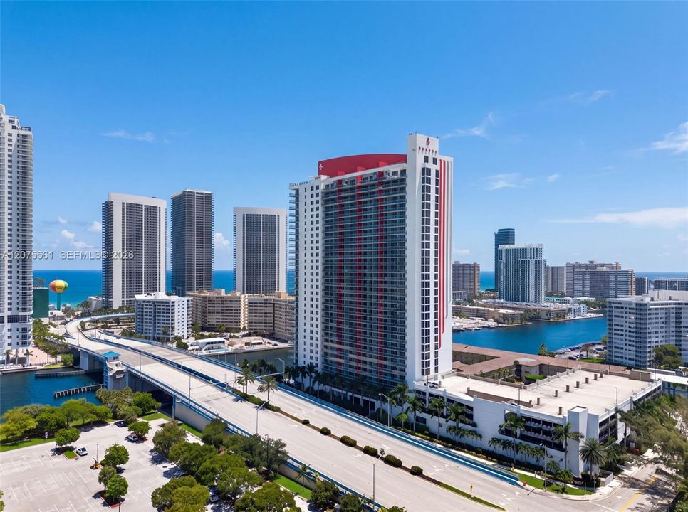 Excellent location close to the beach