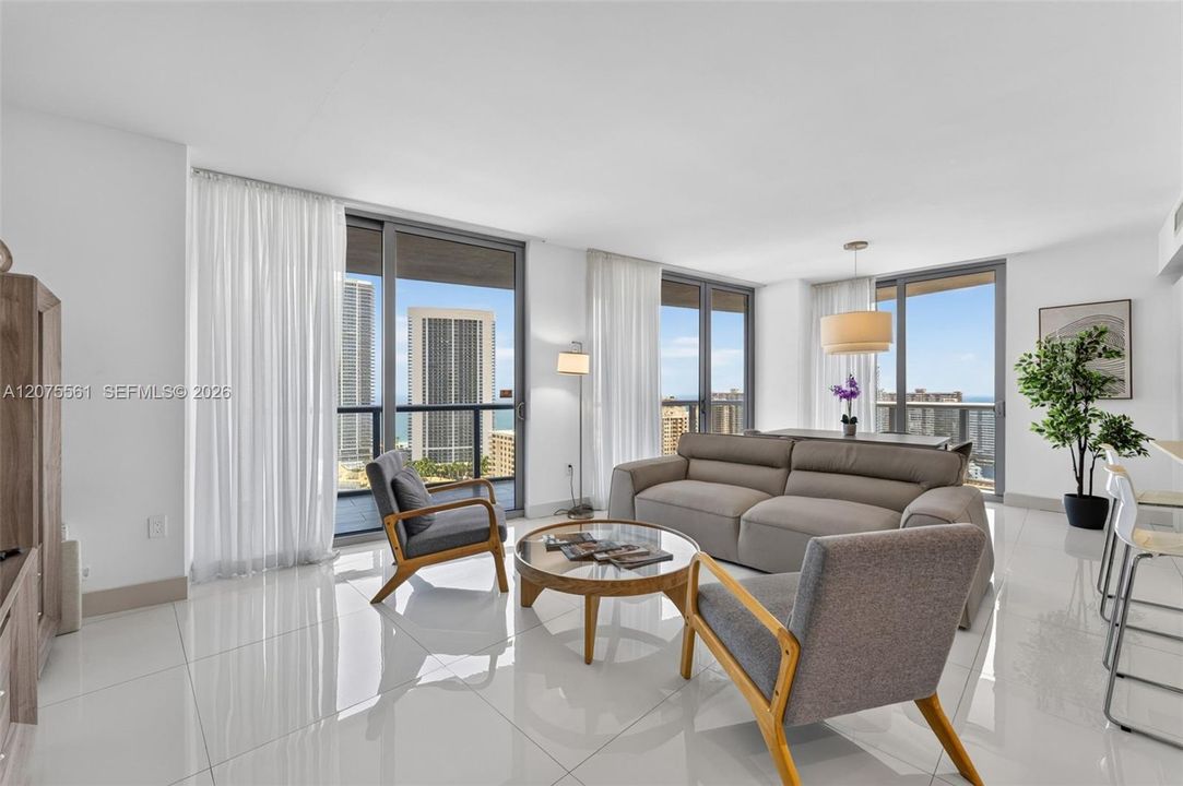 For Rent: $6,500 (3 beds, 3 baths, 1737 Square Feet)
