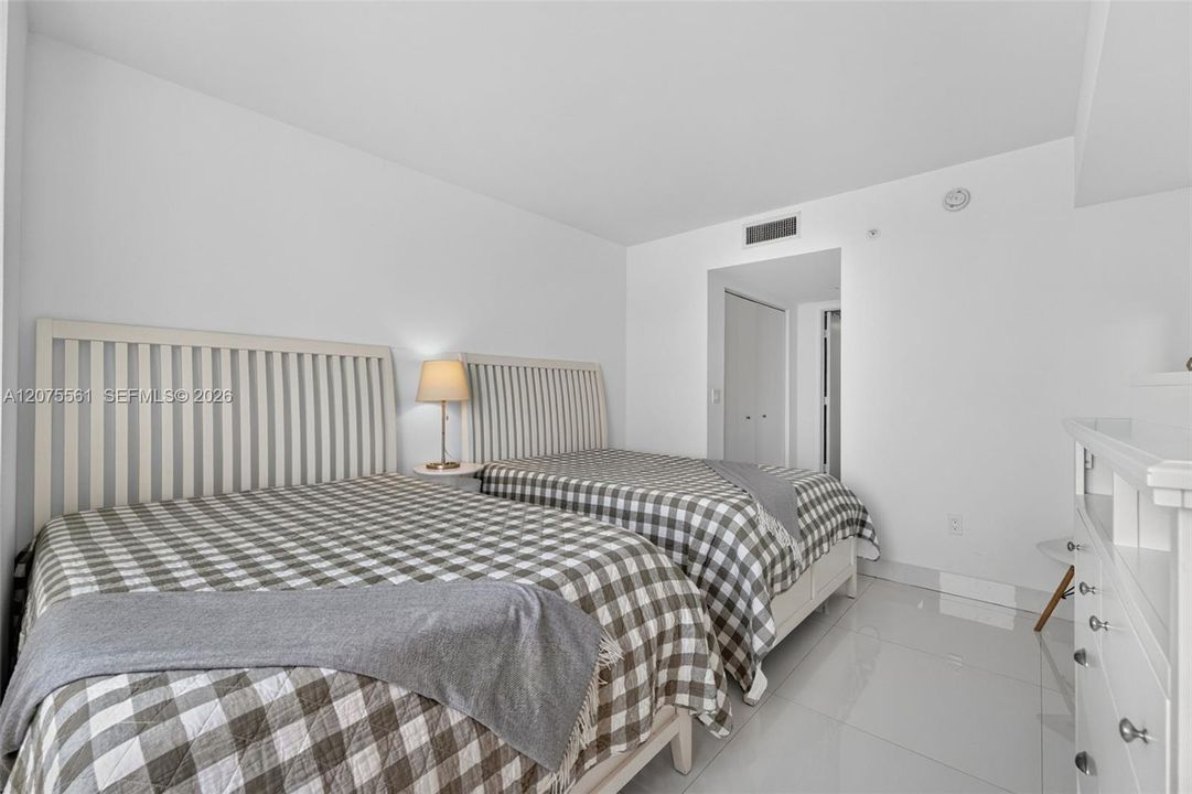 For Rent: $6,500 (3 beds, 3 baths, 1737 Square Feet)