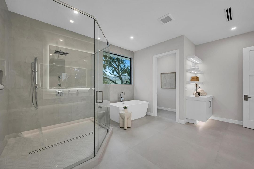 1625 SE 1ST, FORT LAUDERDALE--53