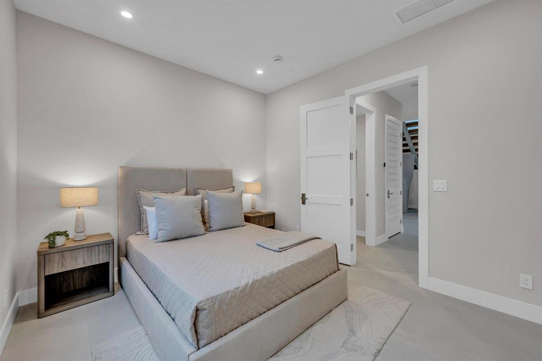 1625 SE 1ST, FORT LAUDERDALE--39