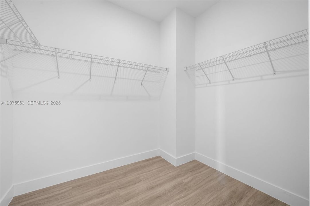 En Renta: $2,750 (3 camas, 2 baños, 1558 Pies cuadrados)