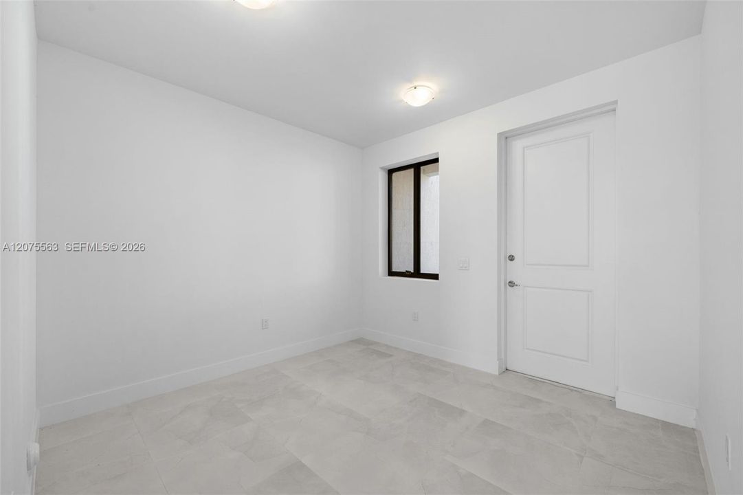 En Renta: $2,750 (3 camas, 2 baños, 1558 Pies cuadrados)