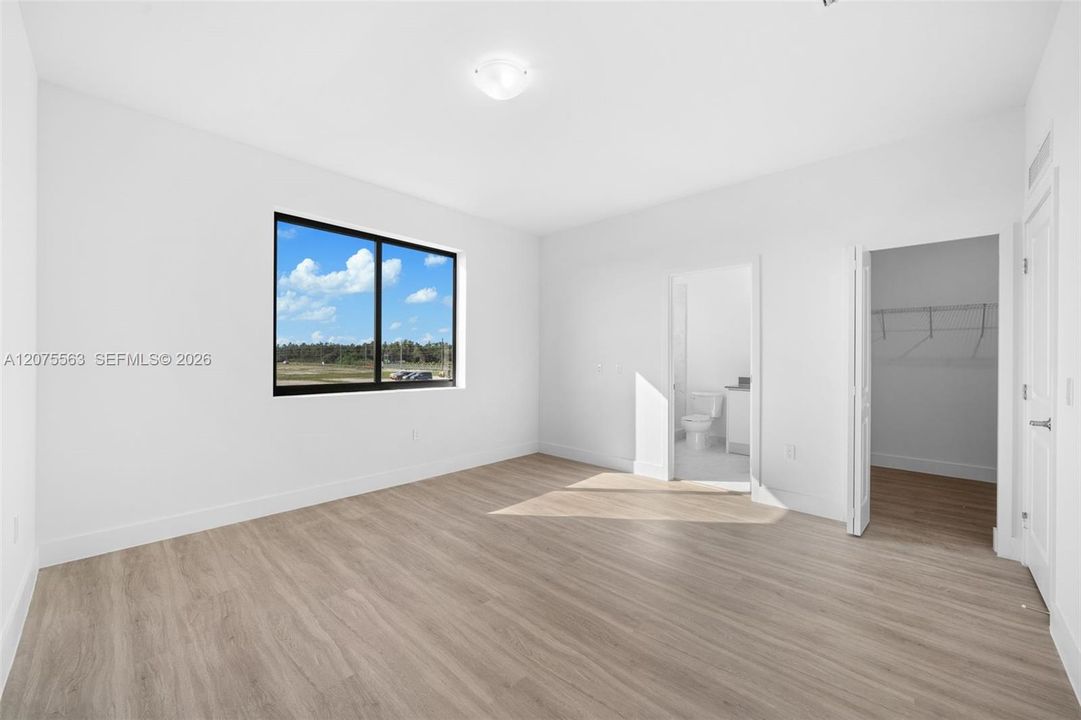En Renta: $2,750 (3 camas, 2 baños, 1558 Pies cuadrados)