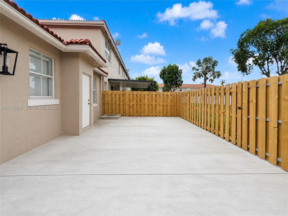 For Sale: $399,999 (3 beds, 2 baths, 1235 Square Feet)