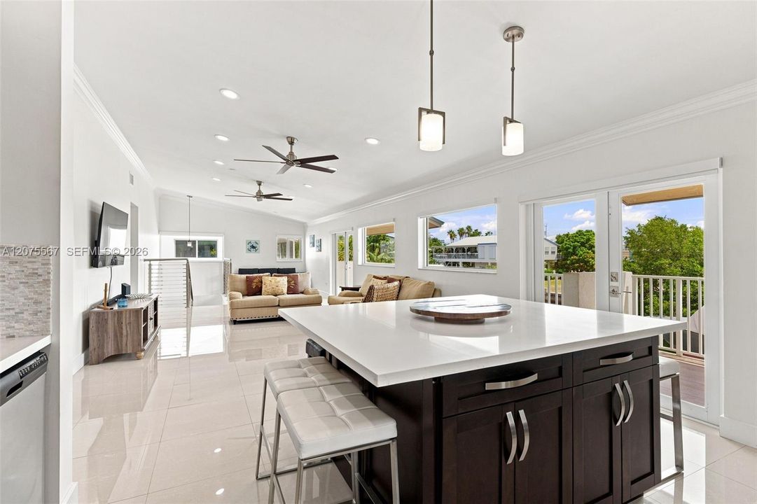 For Rent: $15,000 (3 beds, 4 baths, 1700 Square Feet)