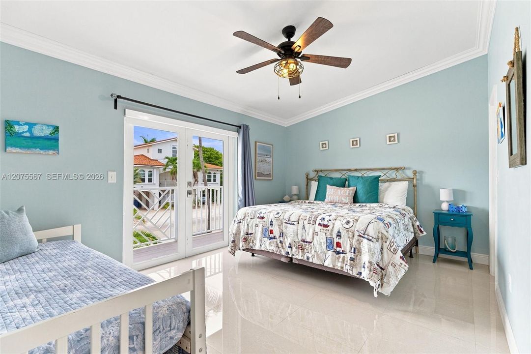 For Rent: $15,000 (3 beds, 4 baths, 1700 Square Feet)