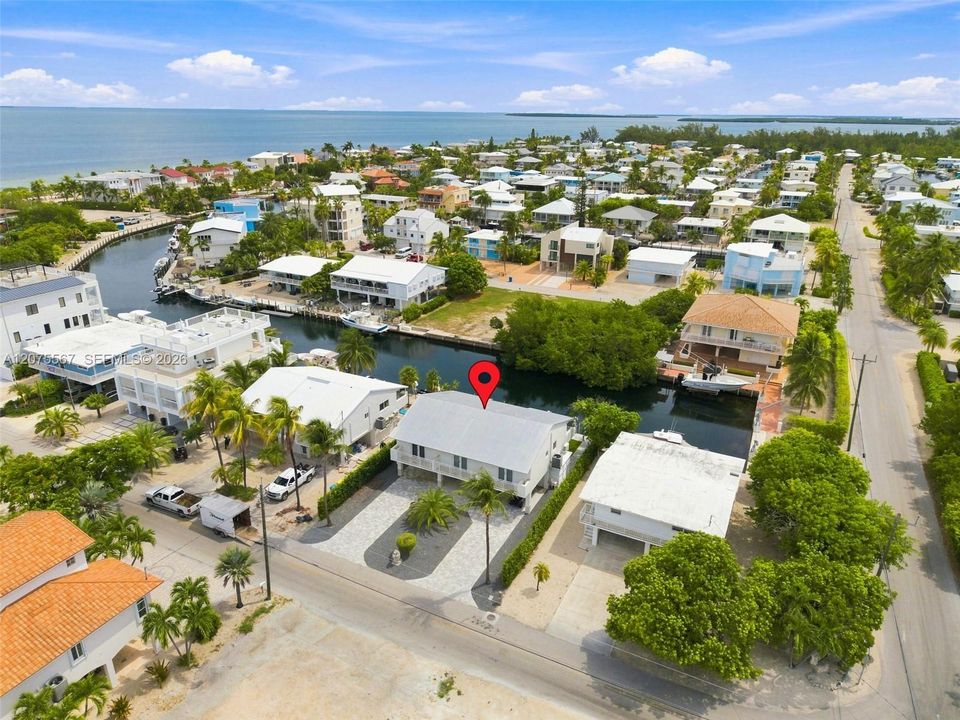For Rent: $15,000 (3 beds, 4 baths, 1700 Square Feet)