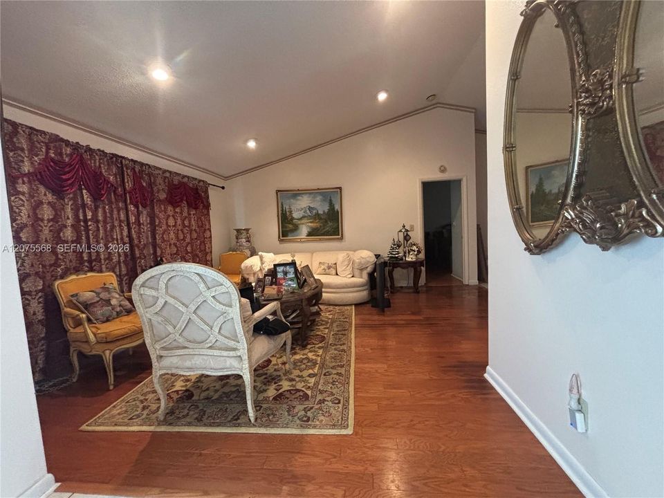 На продажу: $550,000 (3 спален, 2 ванн, 1616 Квадратных фут)