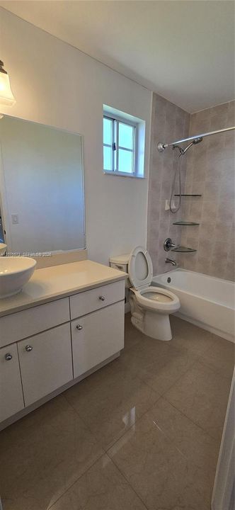 For Rent: $2,600 (3 beds, 2 baths, 1084 Square Feet)
