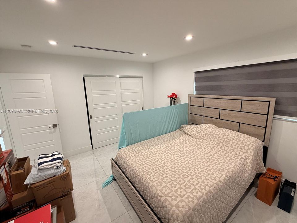 En Renta: $7,500 (4 camas, 2 baños, 2431 Pies cuadrados)