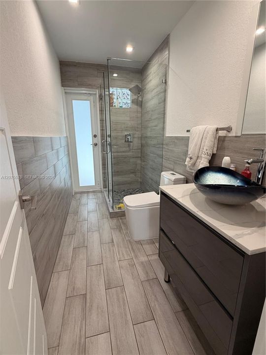 En Renta: $7,500 (4 camas, 2 baños, 2431 Pies cuadrados)