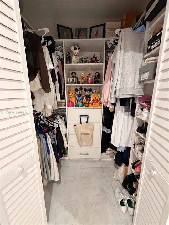 En Renta: $7,500 (4 camas, 2 baños, 2431 Pies cuadrados)