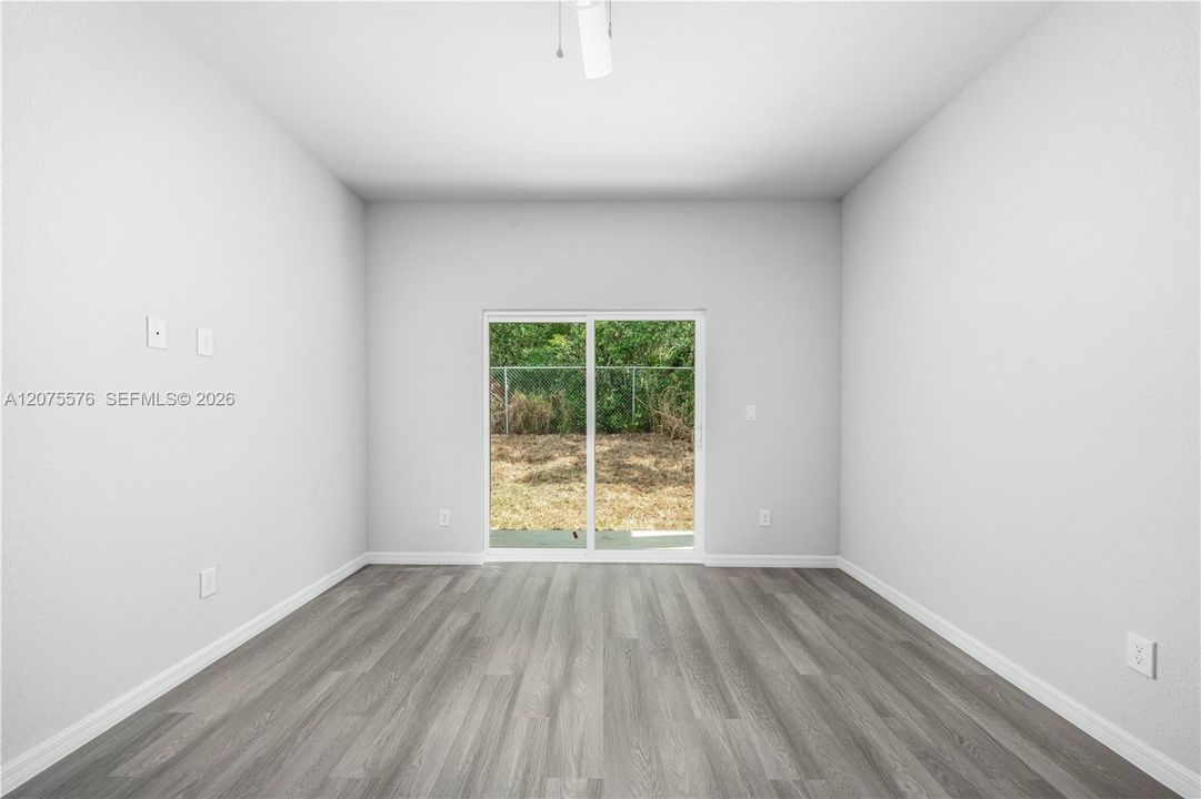 For Rent: $1,700 (3 beds, 2 baths, 1330 Square Feet)