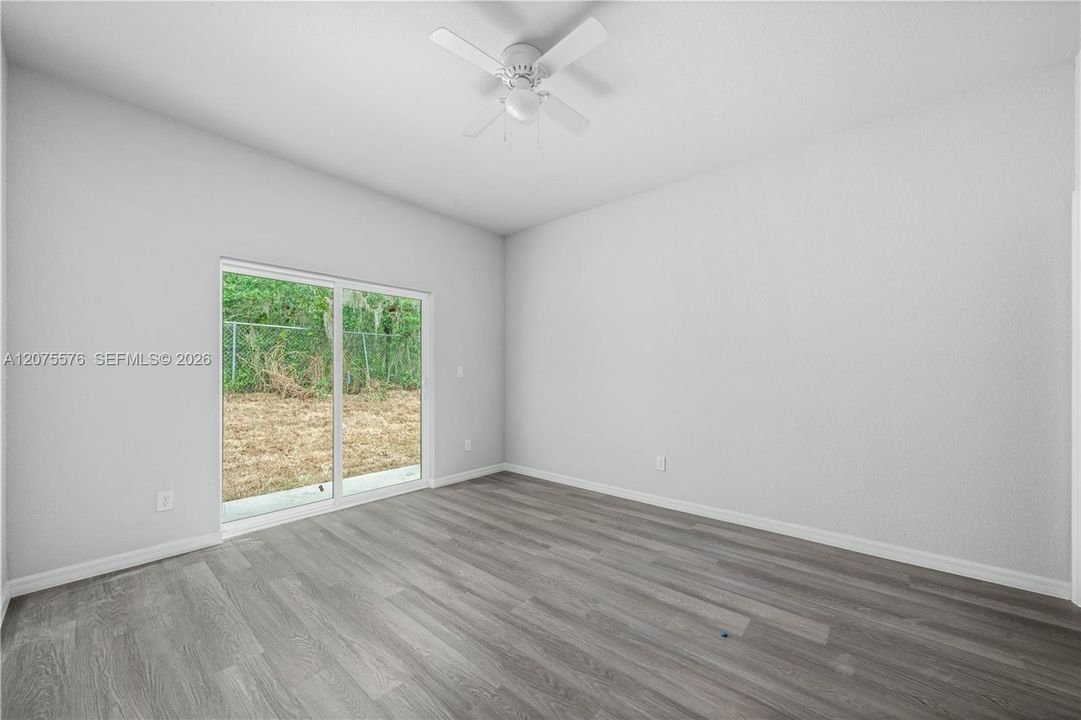 For Rent: $1,700 (3 beds, 2 baths, 1330 Square Feet)
