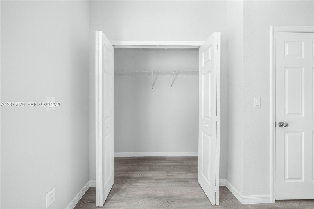 For Rent: $1,700 (3 beds, 2 baths, 1330 Square Feet)