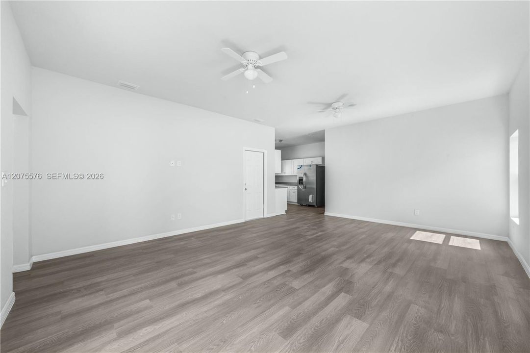 For Rent: $1,700 (3 beds, 2 baths, 1330 Square Feet)