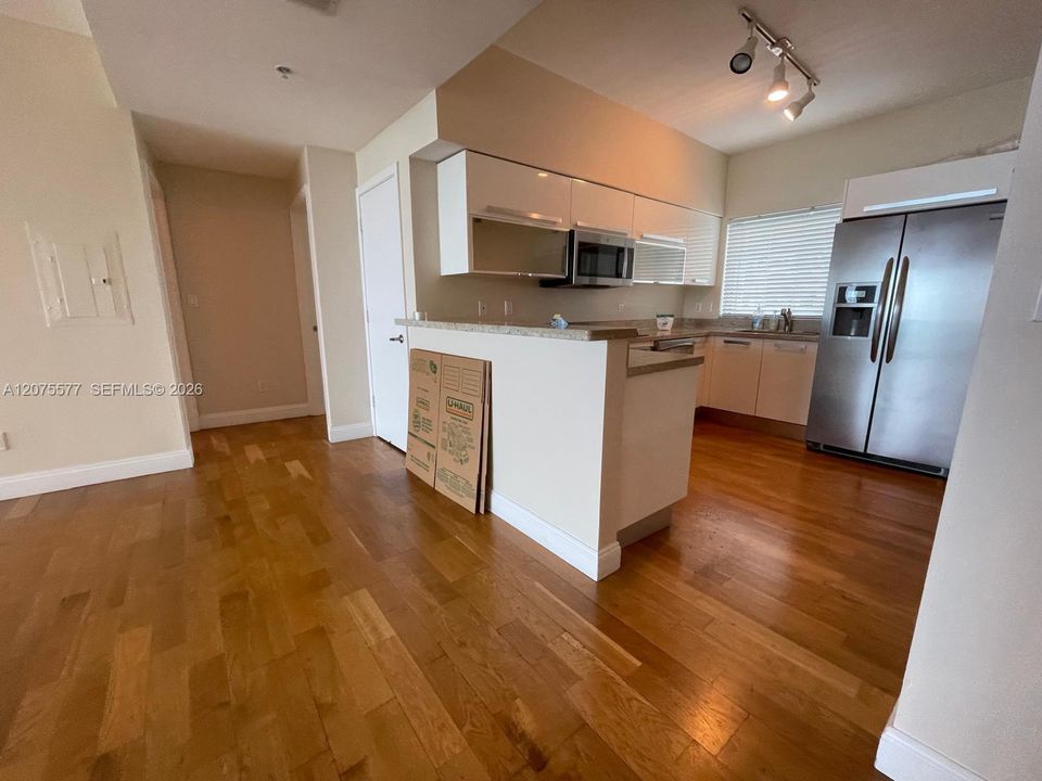 For Rent: $4,500 (2 beds, 2 baths, 1158 Square Feet)