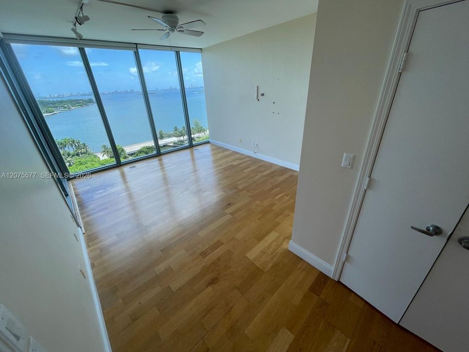 For Rent: $4,500 (2 beds, 2 baths, 1158 Square Feet)